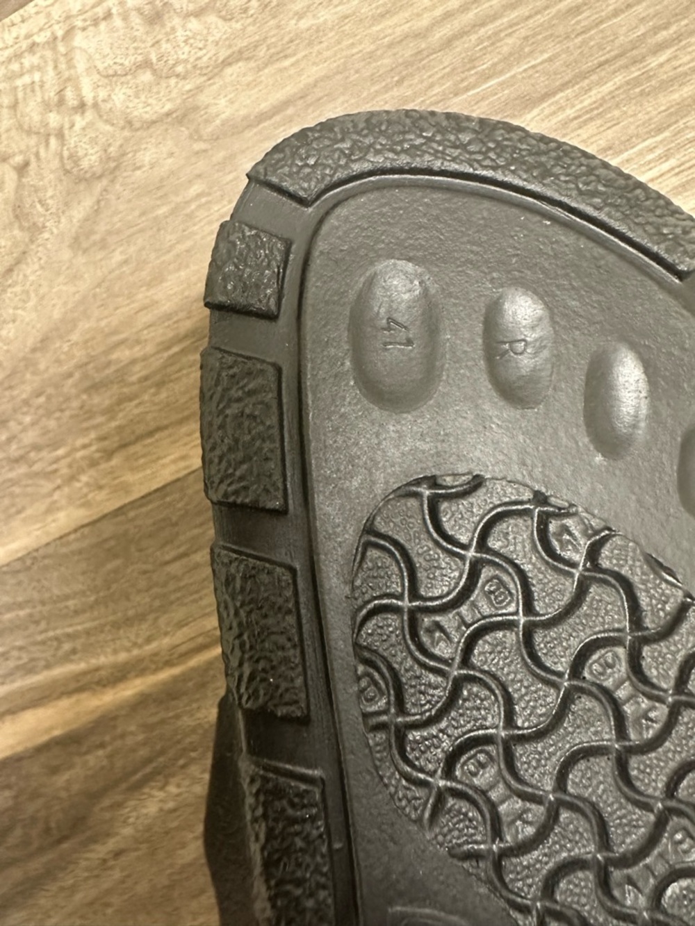 Birki’s Birkenstock Aruba Black Sandals - Picture 6 of 7
